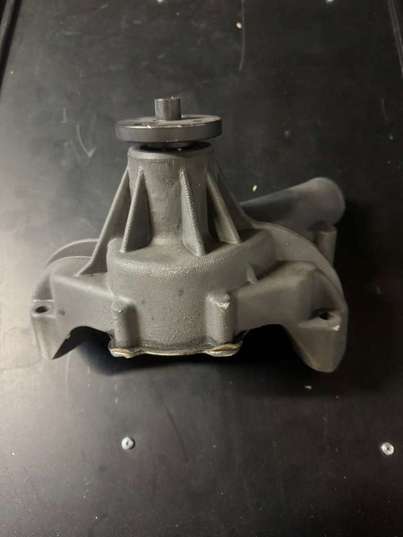 Speedmaster : Outlet® OUT-29394589 Chevy SBC 350 Late High Volume Aluminum Long Reverse Rotation Water Pump Satin