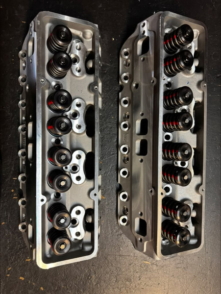 Speedmaster : Outlet® OUT-29754422 Chevy SBC 350 190cc 64cc Straight Solid Flat Assembled Cylinder Heads
